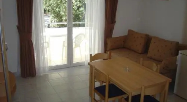 Diana & Josip Mobile Homes, Забронировать Отель Биоград-на-Мору Задарская жупания, рядом с Biograd Heritage Museum