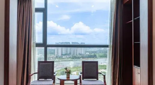 Люкс Fangchenggang Longyunda Hotel