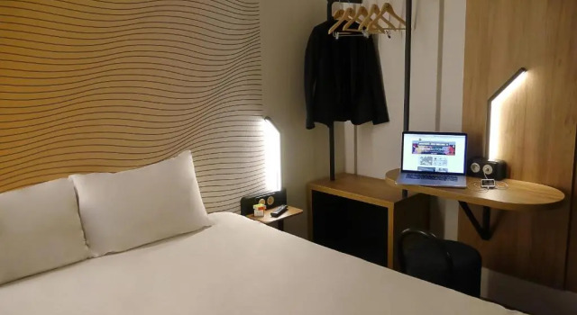 Двухместный номер для людей с ограниченными возможностями B&B HOTEL NANTERRE Rueil-Malmaison