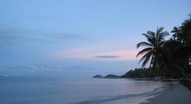 Коттедж Beachfront TalingNgam