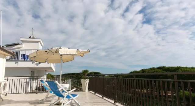 Четырёхместный номер Standard Hotel Miramare