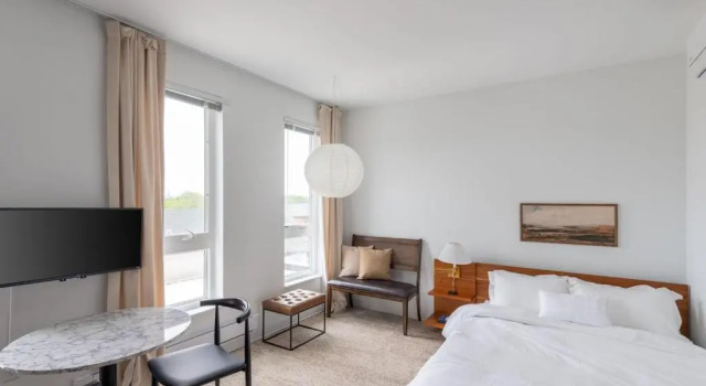Flexhome East Side Studio ES1 - UWM, Rooftop, & Lounge, 预订 酒店 密尔沃基 威斯康星州