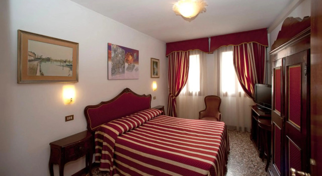 Hotel Fontana, Забронировать Отель Кастелло Венеция