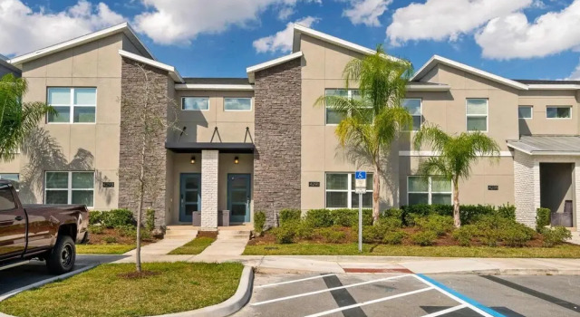 Relaxing Getaway Near Disney With Pool Themed Rooms