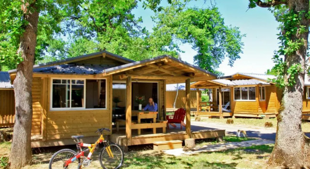 Шале Albirondack Park Camping Lodge and Spa