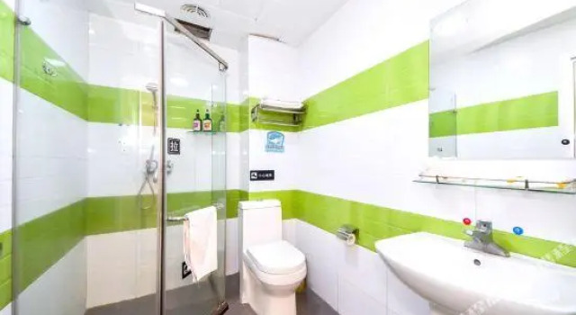 Двухместный номер Standard 7 Days Inn (Lijiang Old Town  The Grand Water Wheel Airport Shuttle Bus Stop)