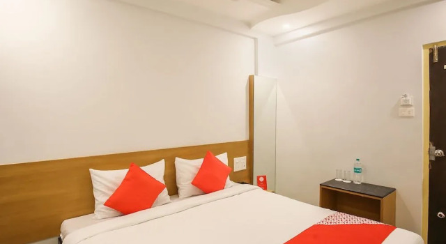 OYO 22672 Hotel Sai Bhushan