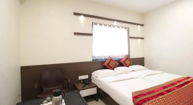 Номер Executive Hotel Girnar