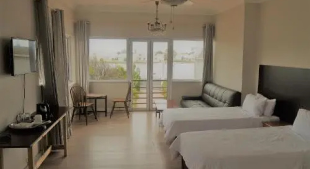 Cape Lagoon Villa