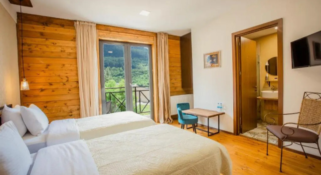 Двухместный номер Standard Отель Chalet Mestia