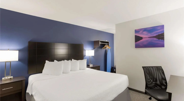 Двухместный люкс с 2 комнатами SureStay by Best Western Presque Isle