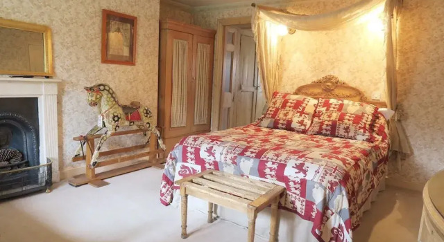 Fosse Farmhouse B&B and Holiday Cottages