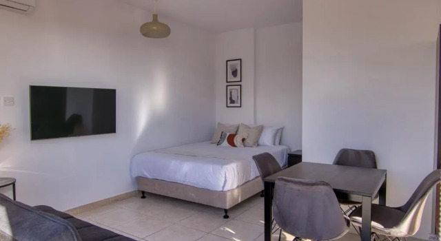 Phaedrus Living City Flat Palas 101