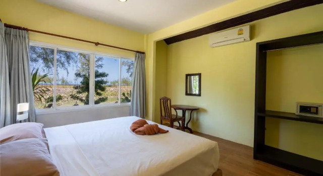 Бунгало с 3 комнатами Good Days Lanta Beach Resort