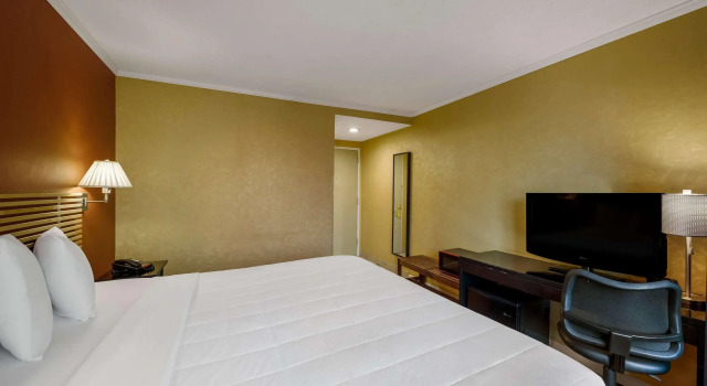 Quality Inn JFK Airport Rockaway Blvd