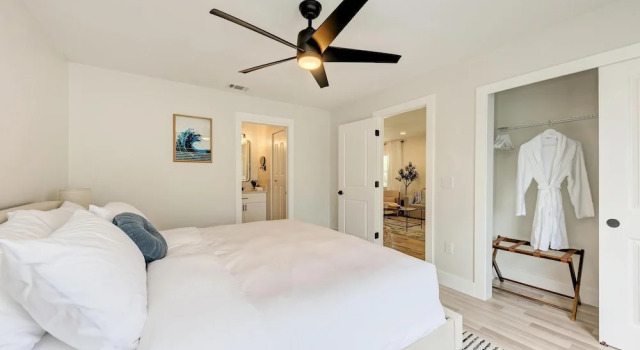 Коттедж Charming Florida Beach Home w King Bed Patio