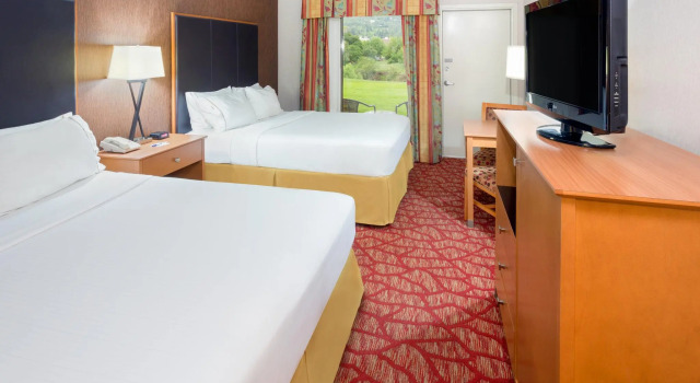 Четырёхместный номер Standard The Lodge at Roseburg