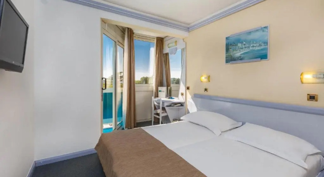 Номер Classic с балконом и с видом на море Hotel Plavi Plava Laguna