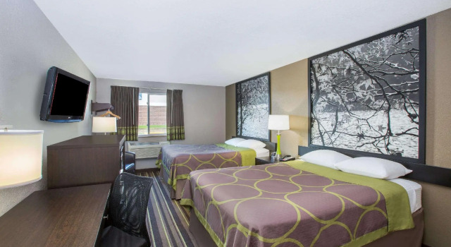 Четырёхместный номер Standard Super 8 by Wyndham Brookings