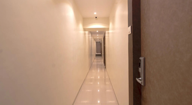 Collection O 81088 Hotel West Inn, Забронировать Отель Отели штата Махараштры 3 звезды, 3*