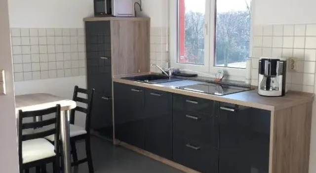 58 Puschkinstraße, Забронировать Отель Отели Виттенберг с парковкой, рядом с Старый рынок Виттенберга, Парковка