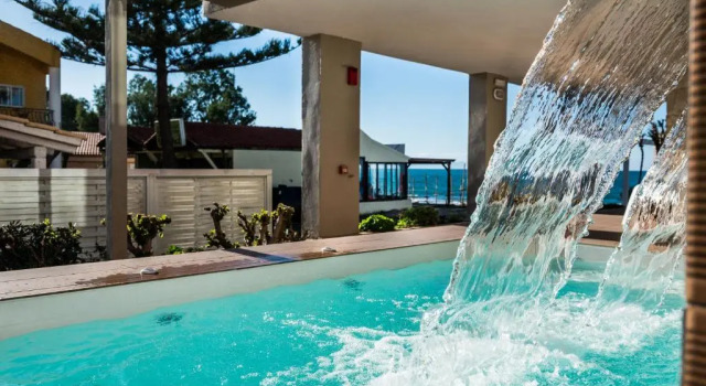 Вилла Sea Front Suites, Maisonettes & Apartments