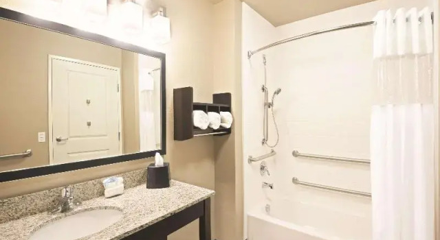 Люкс Deluxe La Quinta Inn & Suites by Wyndham Billings