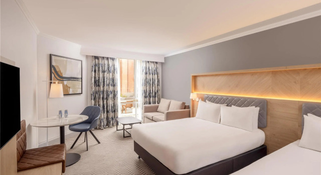 Семейный номер Deluxe Hilton Northampton Hotel