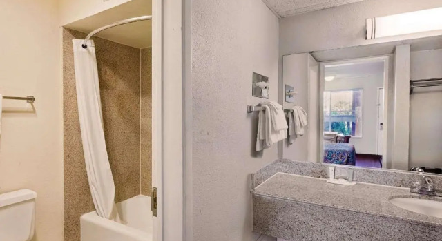 Люкс Deluxe Days Inn and Suites Palmdale