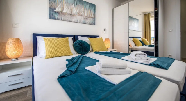 Villas Royal II with Private Pool, Забронировать Вилла Коттеджи Новалья, Коттедж