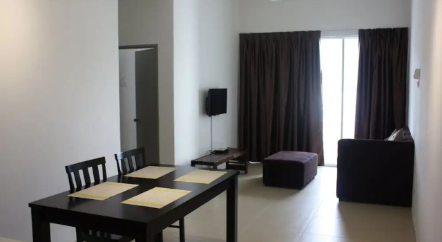 Двухместная семейная студия с балконом Cameron Strawberry Residence
