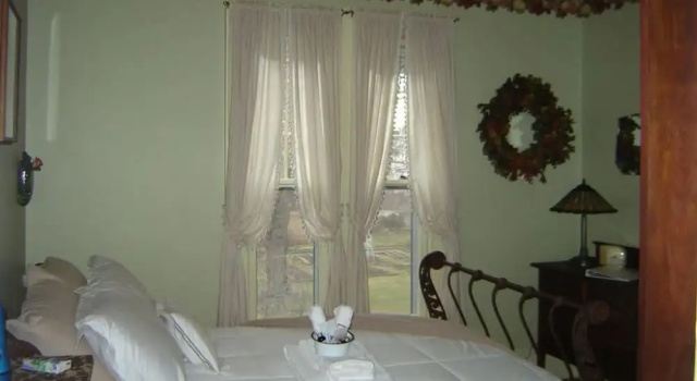 Трёхместный номер Standard Vintage Gardens Bed & Breakfast