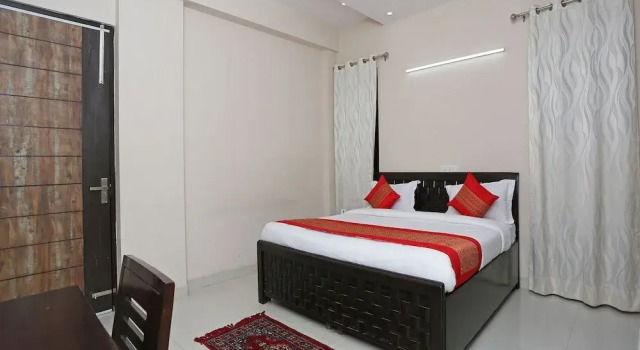 OYO 9997 Sohna Road