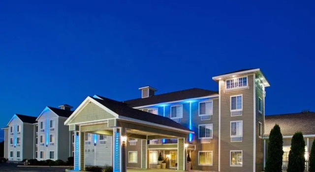 Run of House Holiday Inn Express & Suites New Buffalo, MI by IHG