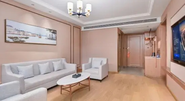 Люкс Vienna Hotel (Zhenjiangnan Station)