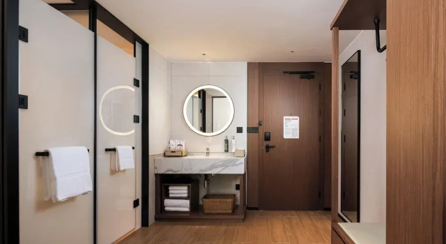 Двухместный номер High Floor Deluxe Hilton Garden Inn Zhangjiajie Wulingyuan