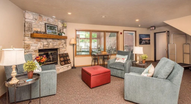 Somerset Inn & Suites