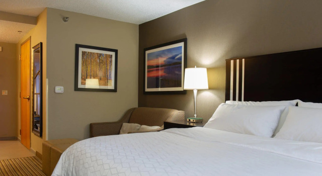 Люкс Holiday Inn Express & Suites Hayward by IHG