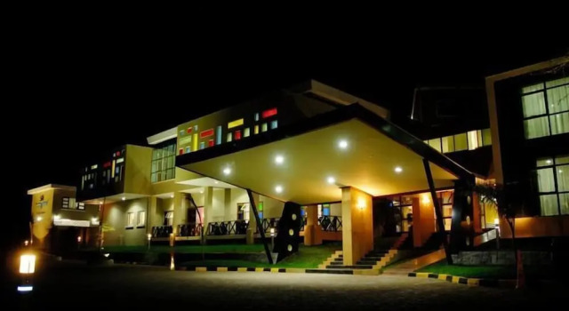 Snowcrest Hotel