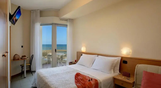Двухместный номер Standard с видом на море Hotel Nuovo Diana
