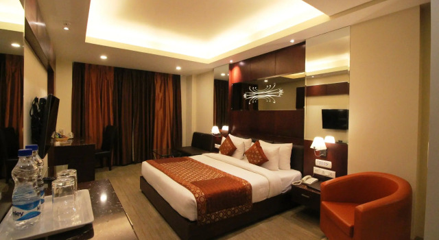 Клубный номер Standard с видом на город Hotel Golden Grand