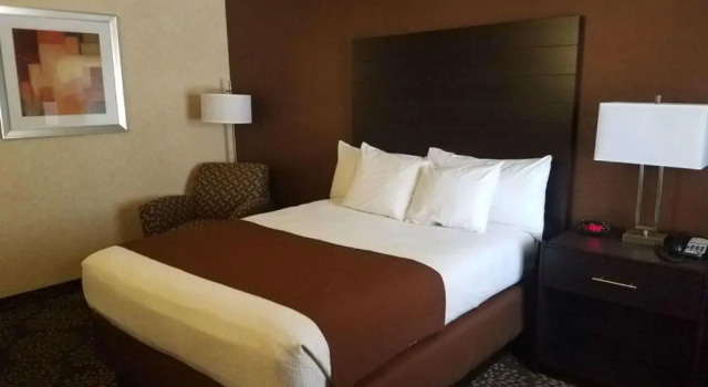 Люкс Best Western InnSuites Tucson Foothills Hotel & Suites