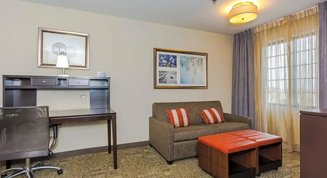 Люкс c 1 комнатой Staybridge Suites Grand Forks by IHG