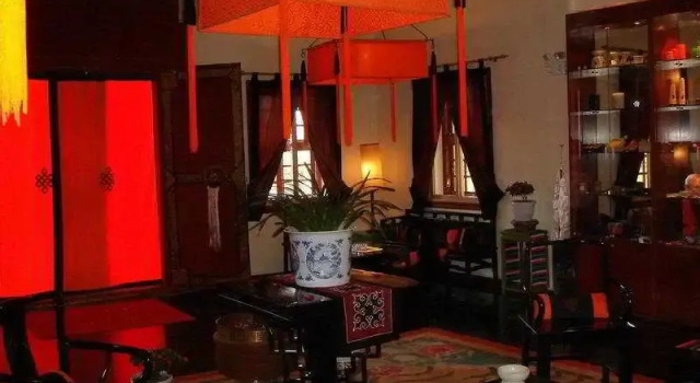 Gyalthang Dzong Shangri La, Buchen Sie Hotel Hotels in Yunnan mit Parkplatz, Parkplätze