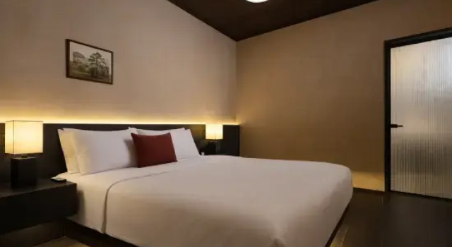 Люкс Runwu Homestay (Wuyi Square & IFS Center)
