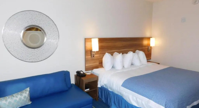 Номер Standard Days Inn & Suites by Wyndham Kearney NE