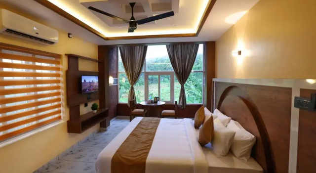 Люкс Luxury с балконом и с красивым видом из окна Hydel Palace