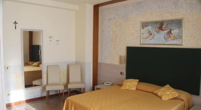 Трёхместный номер Standard с балконом Albergo Sole
