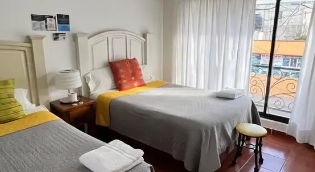 Трёхместный номер Standard Hostal Mago