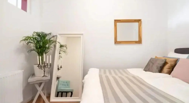 Апартаменты с 2 комнатами Luxurious and Bright, 5 min walk to city center